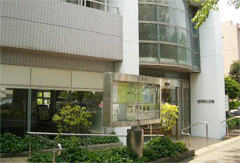 西河原公民館図書室の外観