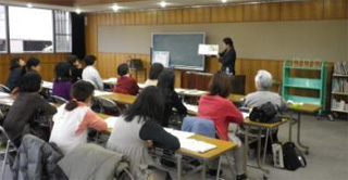 児童行事実技講座の様子1